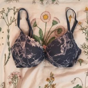 PINK Victoria’s Secret Wear Everywhere Push-Up